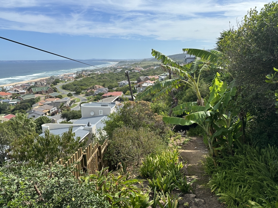 6 Bedroom Property for Sale in Outeniqua Strand Western Cape